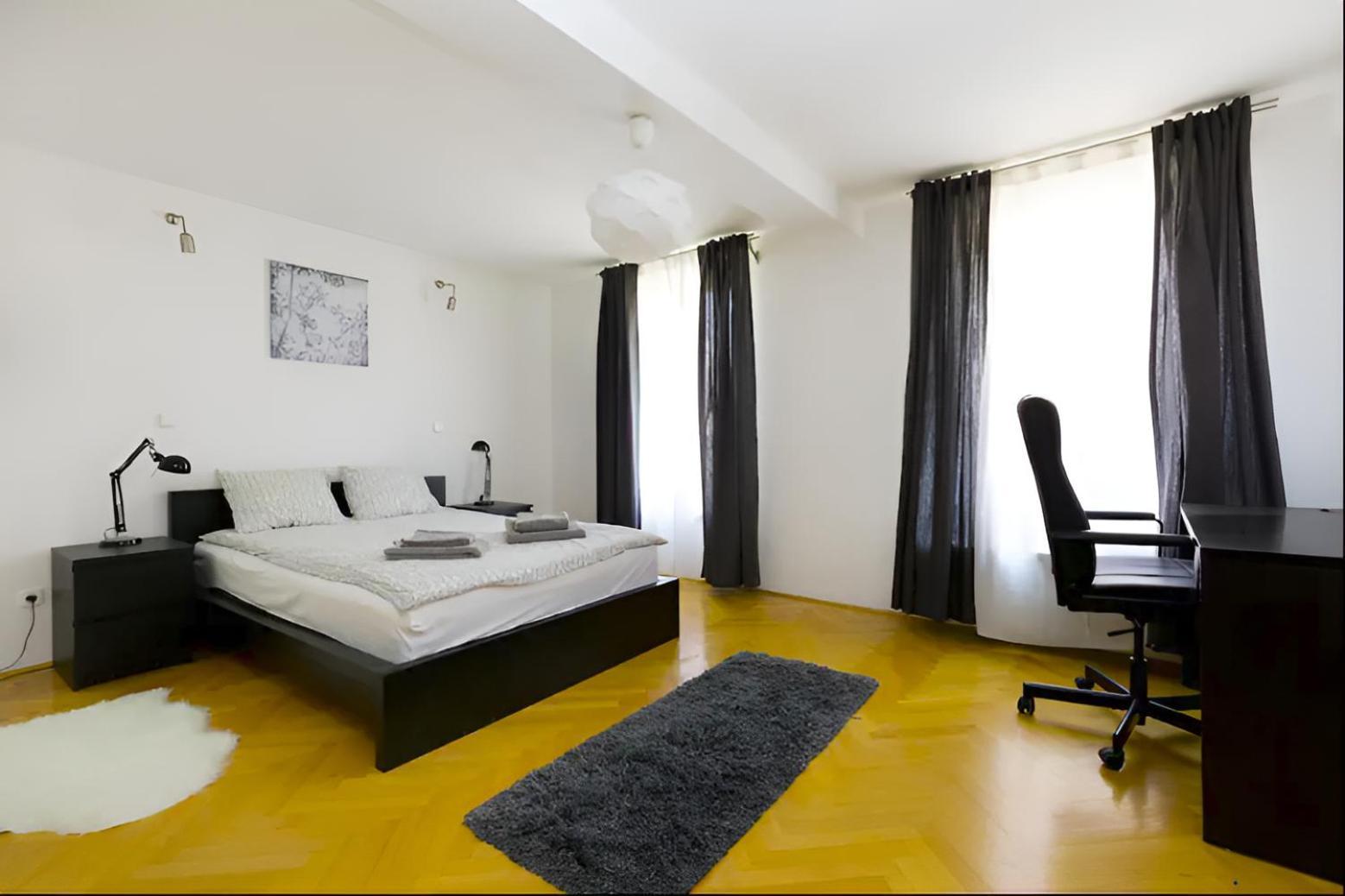 בודפשט Damati Kft Liszt Ferenc Ter Inner City Flat מראה חיצוני תמונה
